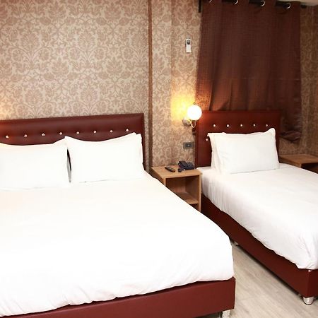 Harrys Suite Hotel Банкок Екстериор снимка